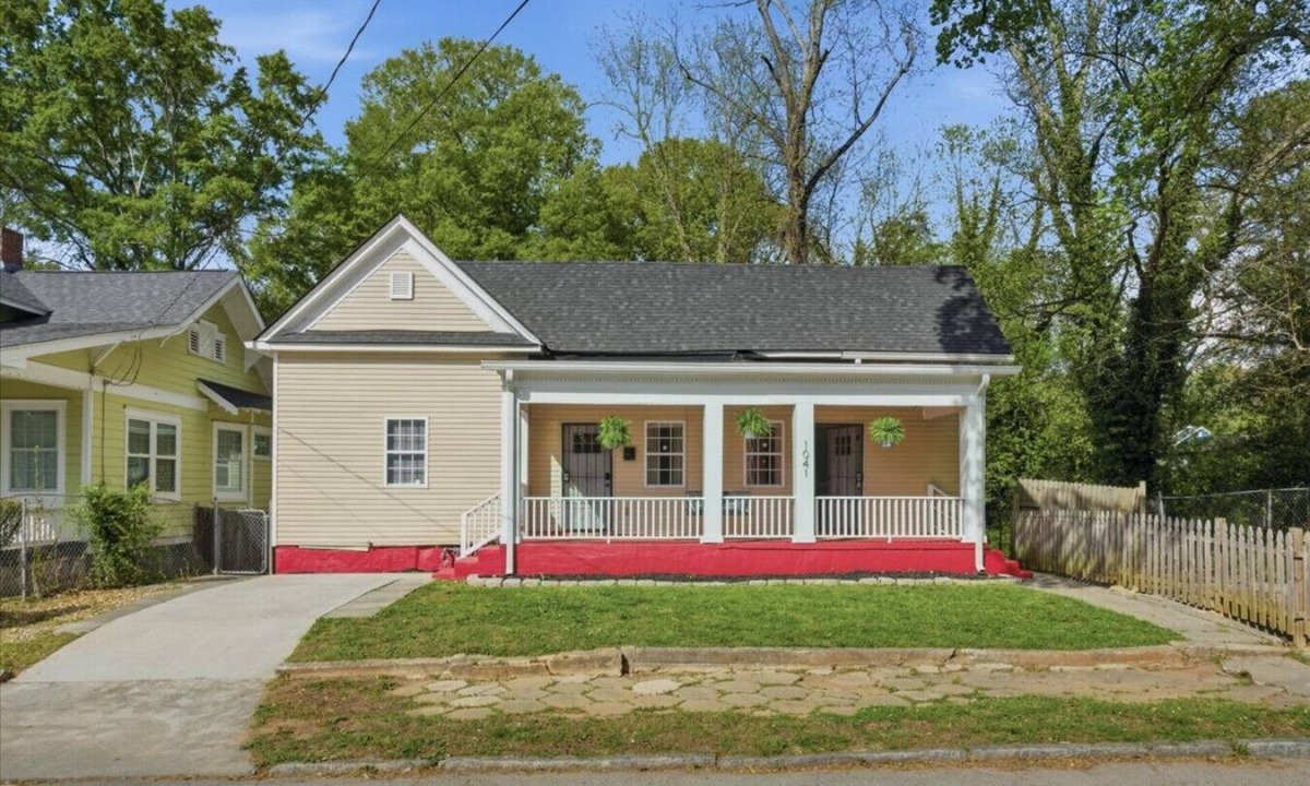 Atlanta House | Akora Gallery | Dual Luxury Designer Stays in Atlanta