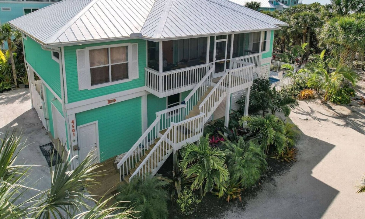 North Captiva House | "All You Need Is Fun" Stunning Beach Home-Pool