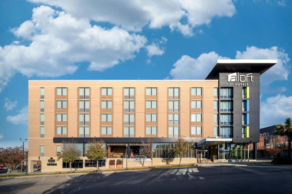 The Vista Hotel | Aloft by Marriott Columbia Downtown