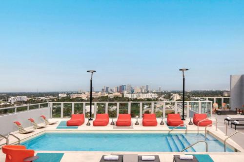 Poinciana Park Hotel | Aloft Fort Lauderdale Airport & Cruise Port