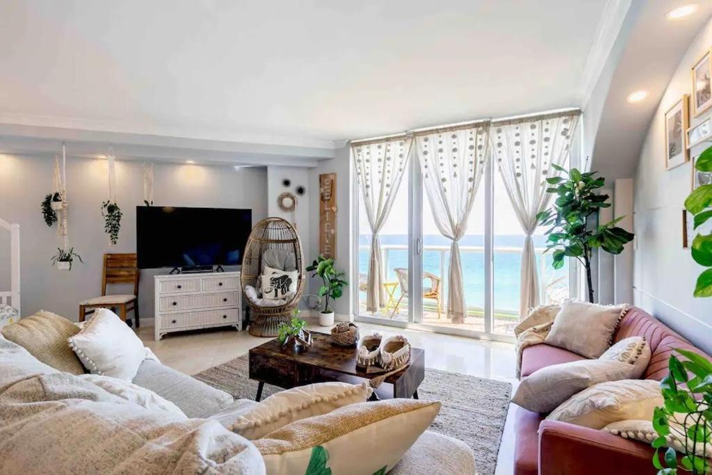 Hollywood South Central Beach Apartment | Alquiler temporario Miami