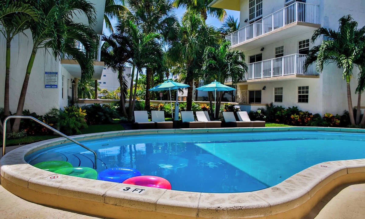 Key Biscayne Apartment | Amazing Beach Escape! 2 Relaxing Suites, Free Parking, Outdoor Swimming Pool