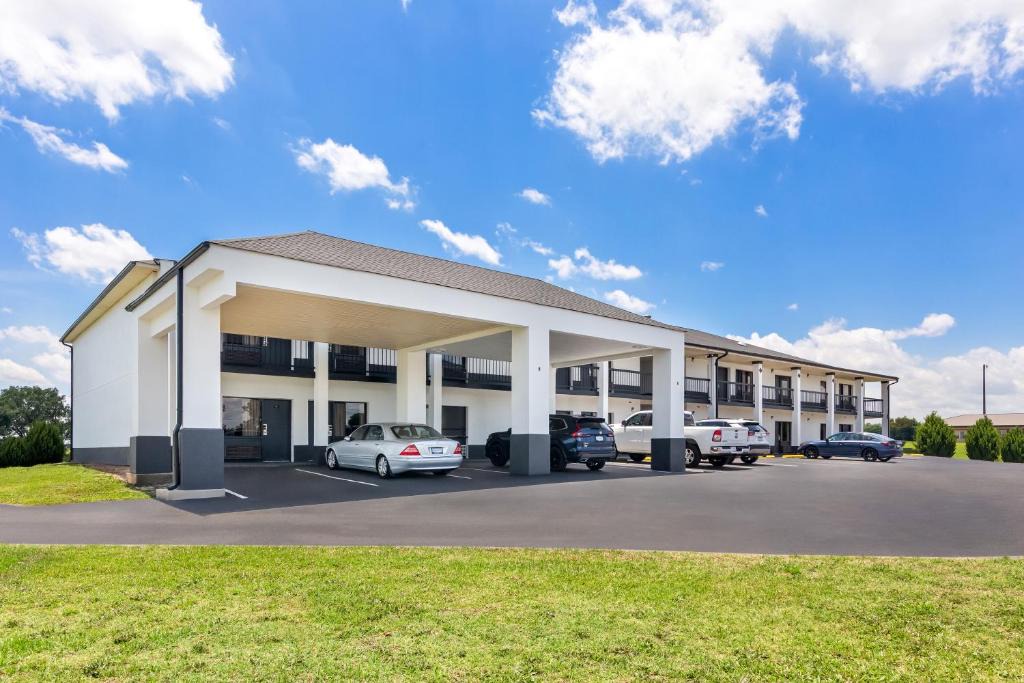 Bishopville Hotel | Americas Best Value Inn - Bishopville