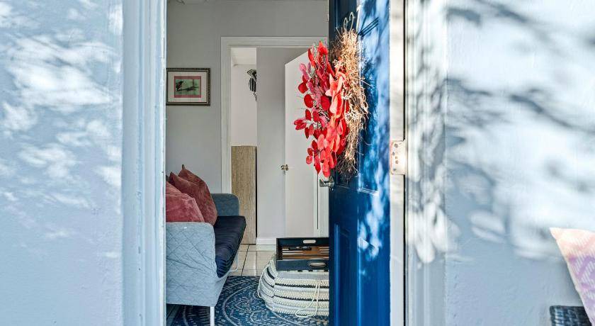 Southwest Apartment | Apartment ∙ 2 bedrooms ∙ 5 guests
