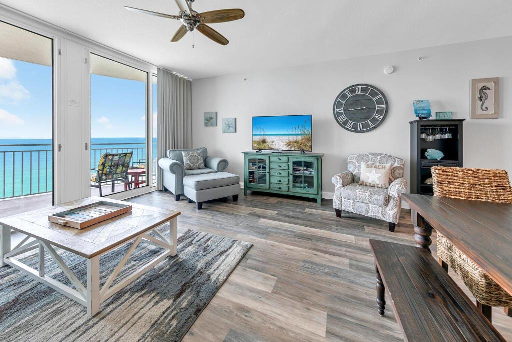 Panama City Beach Apartment | Aqua Resort 905 by Emerald Coast Retreats
