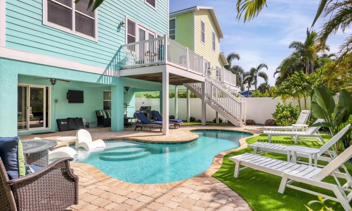 Holmes Beach House | Aqua Vista by Duncan Real Estate