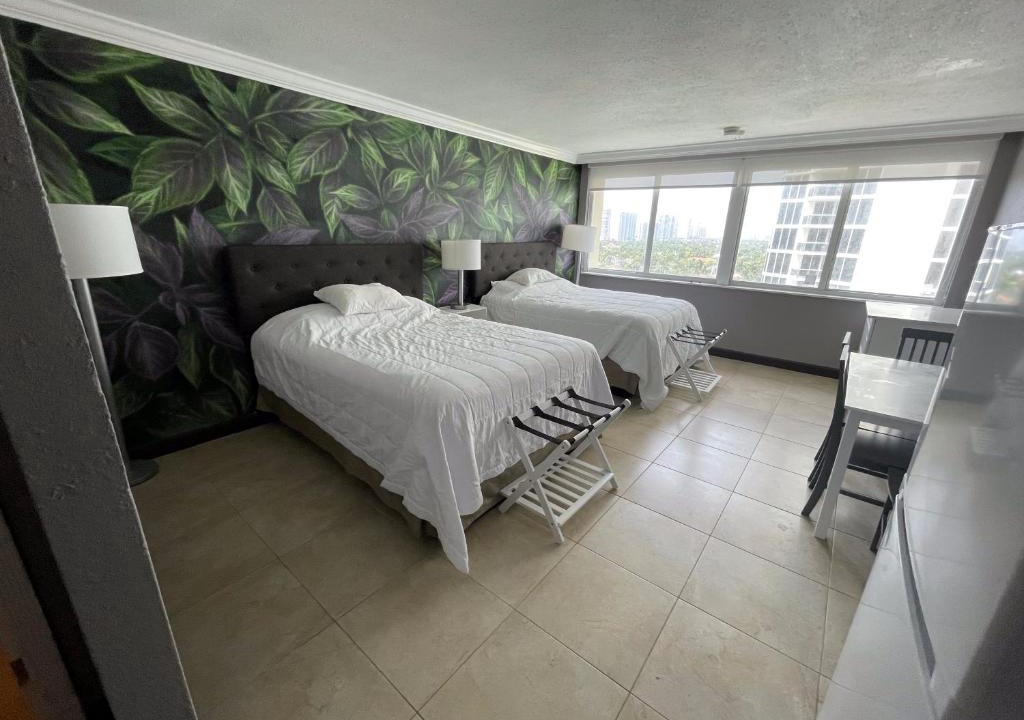 Sunny Isles Beach Apartment | Areia Azul Aparts Miami - ART Room at Marco Polo Beach Resort