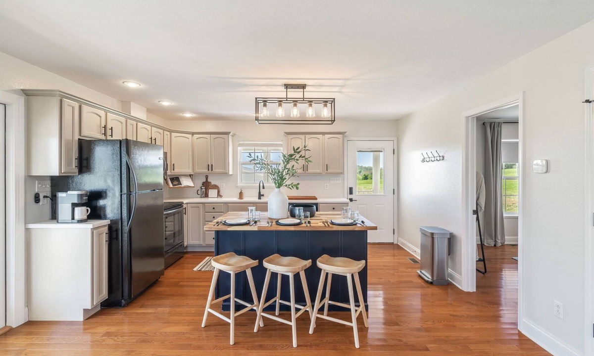 Ashley Oaks House | Asher Grey Retreats | Modern Home in the Smokies