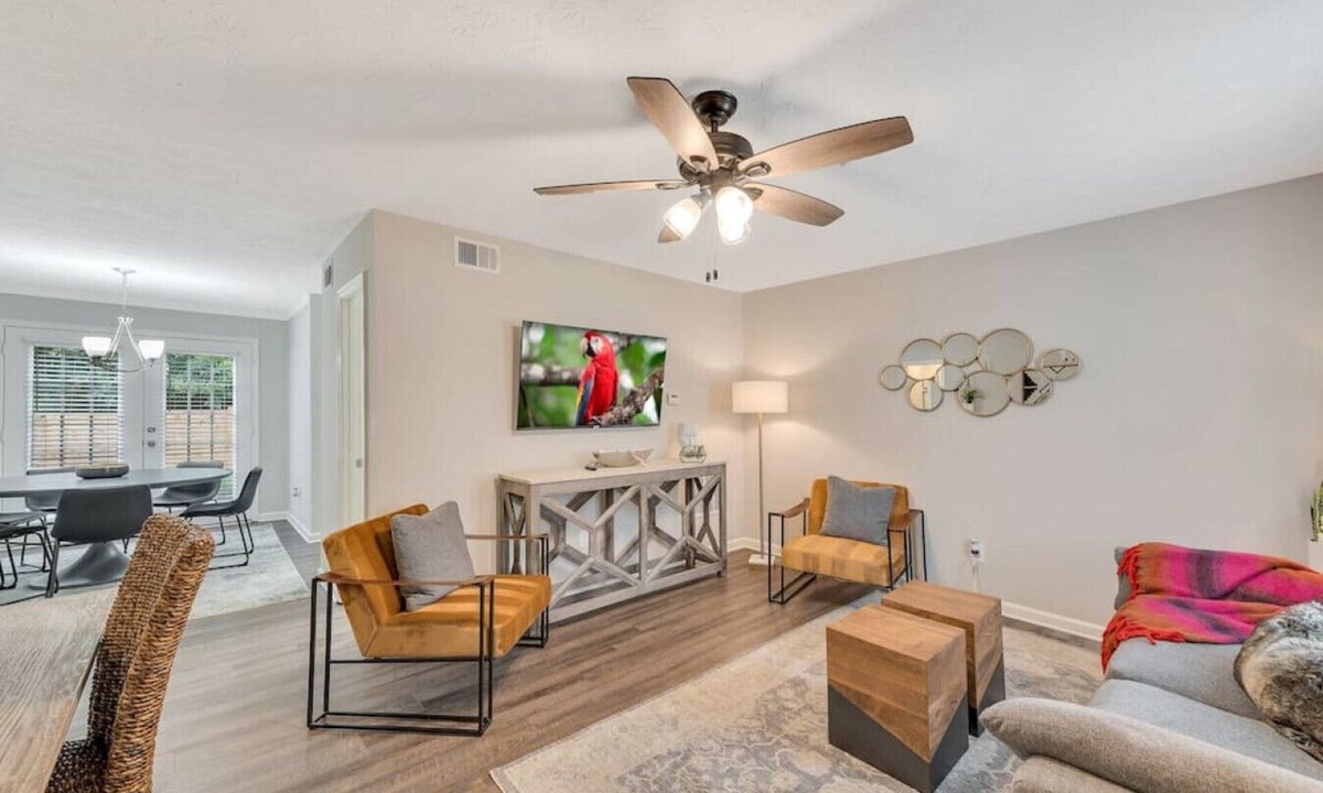 Austell Villa | ATH - Austell - 2BR - Pet Friendly - Fenced (2304)