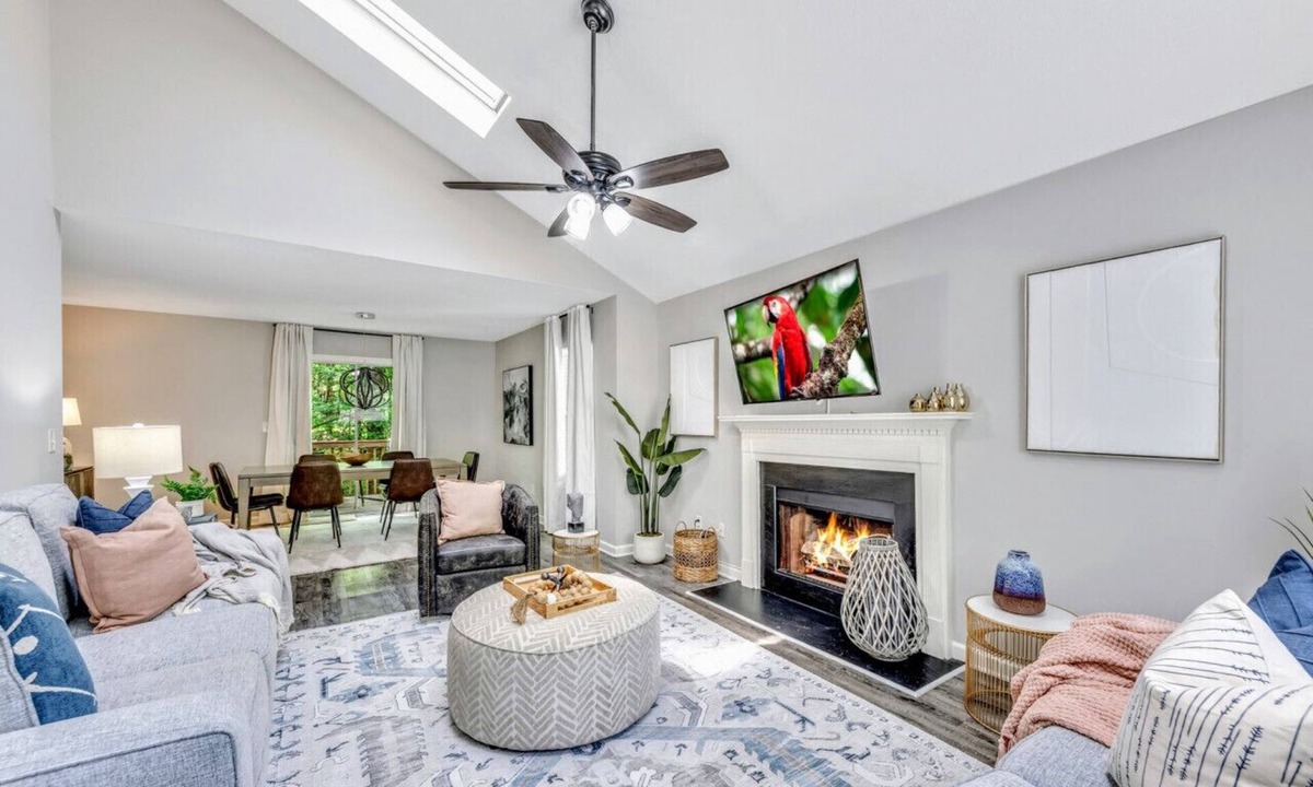 Kennesaw Villa | ATH - Kennesaw - 3BR - Pet Friendly - (4210)