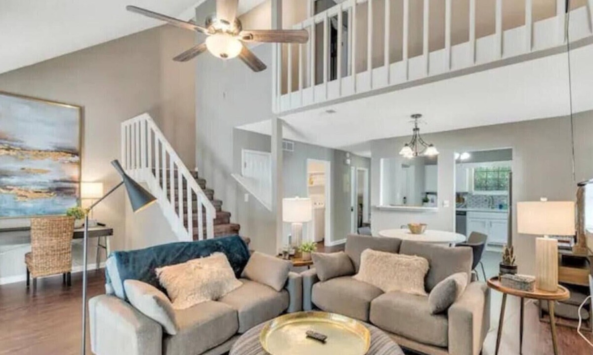 Smyrna Villa | ATH - Sleeps 4 - 2 Beds - Pet Friendly - Fenced FW2