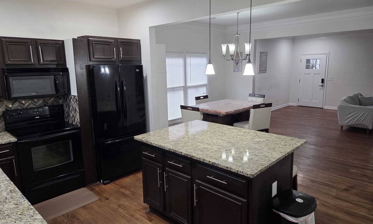 Westside House | Atlanta Peace Haven. 3 Bedroom Home. Downtown ATL.