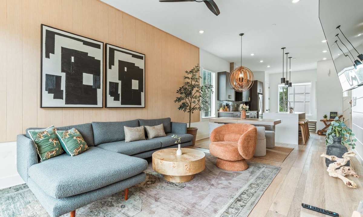 Mechanicsville House | Atlanta Rooftop Retreat Sleeps 10 + Parking