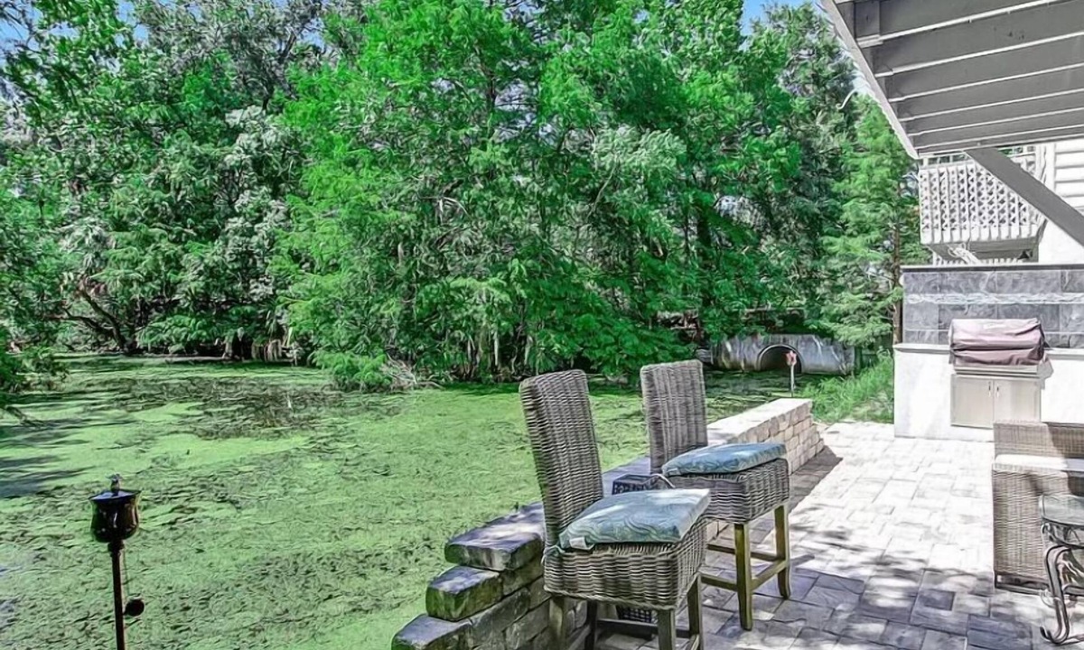 Lakewood House | Attractive Southside Townhome on goodbys lake