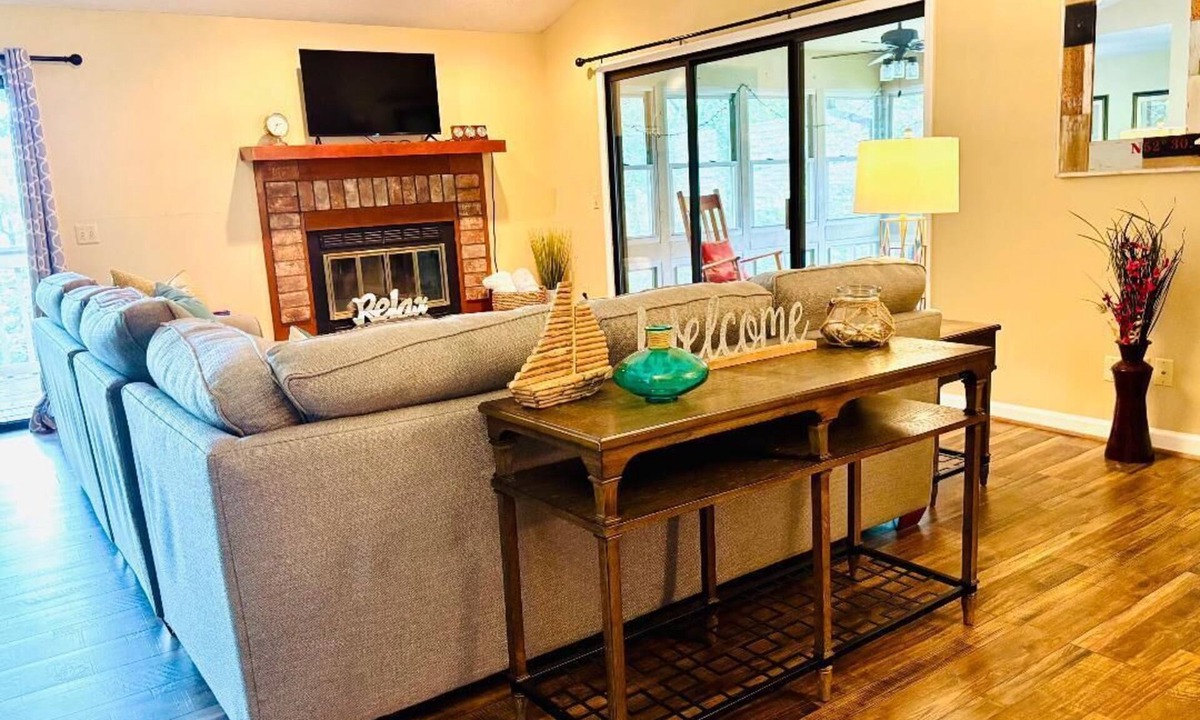 Salem Condo | Availability for Clemson Move-Ins! Lakeview 2 BDR-2 1/2 Bath Condo Keowee Key