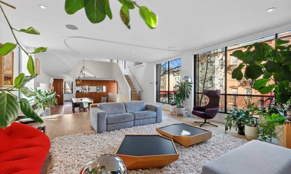 Williamsburg House | Award-winning Spacious Townhouse in Williamsburg