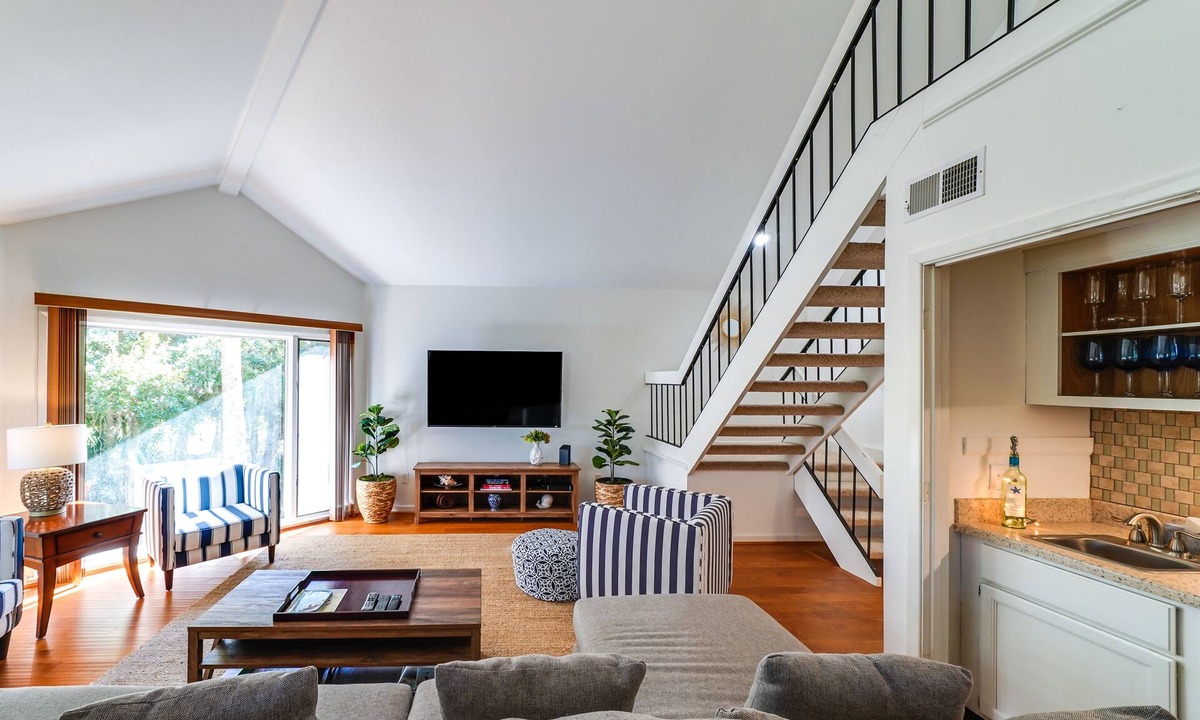 Spinnaker Beachhouses Villa | Awesome End Unit Spinnaker! 3 BR Close to Beach w/Amenity access included! Pet Friendly!