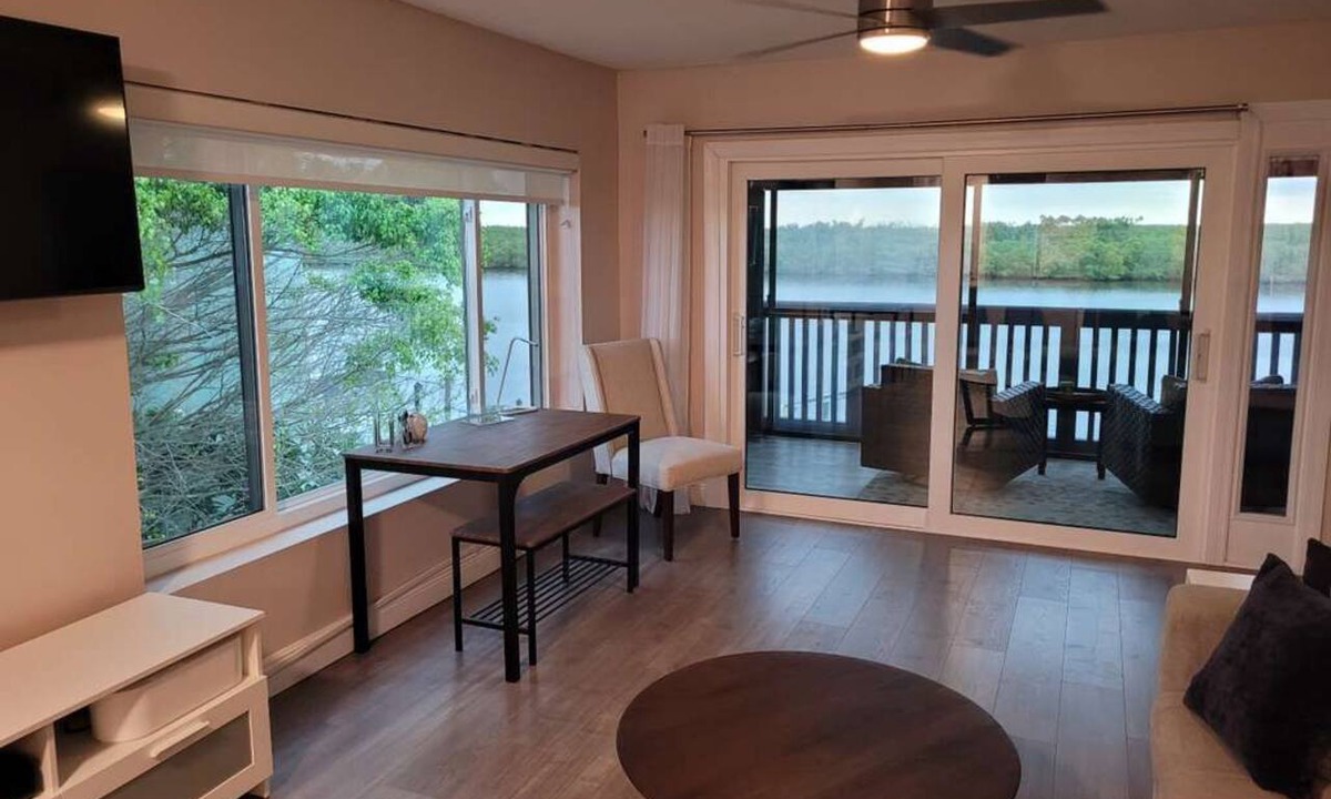 Ruskin Apartment | Bahia Beach Access & Heated Pool 2B Condo Sleeps 4