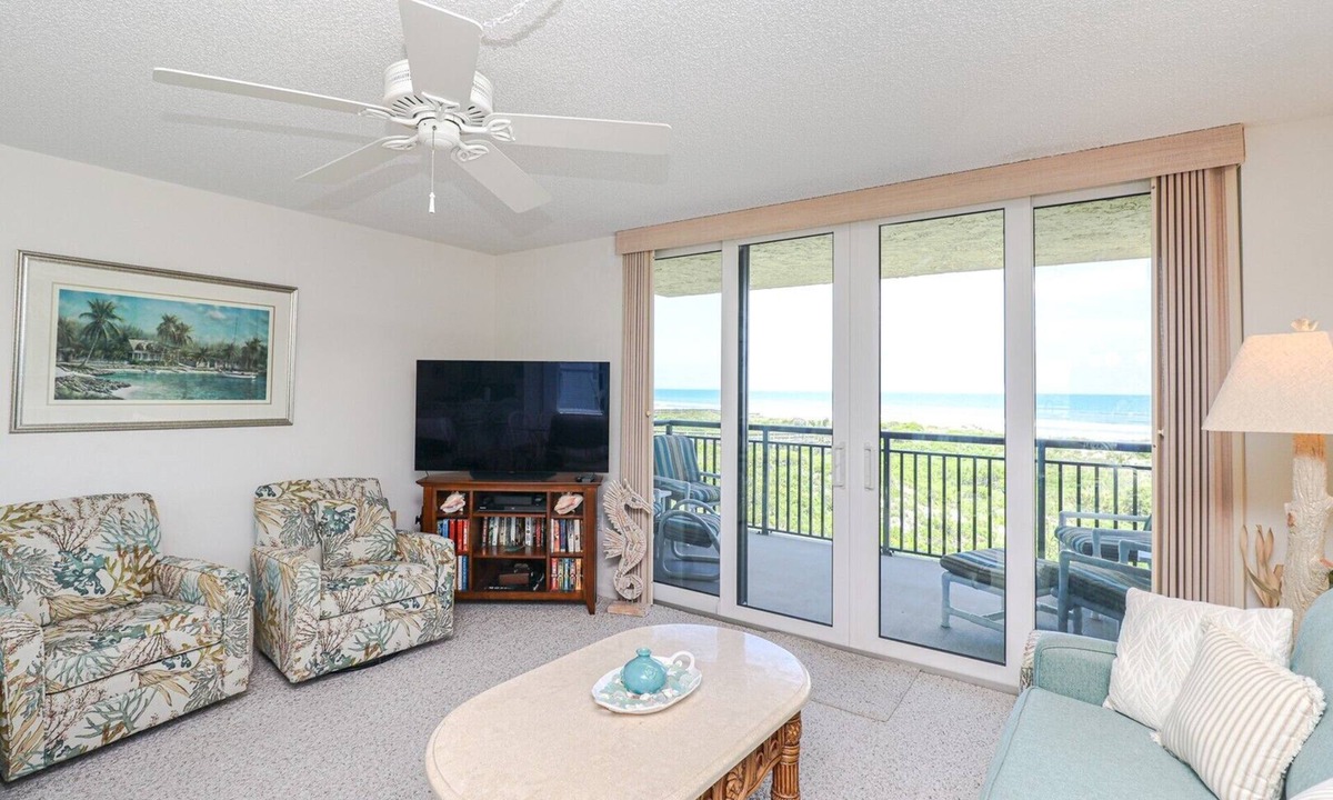 Butler Beach Apartment | Barefoot 217-Second Floor Direct Oceanfront Condo