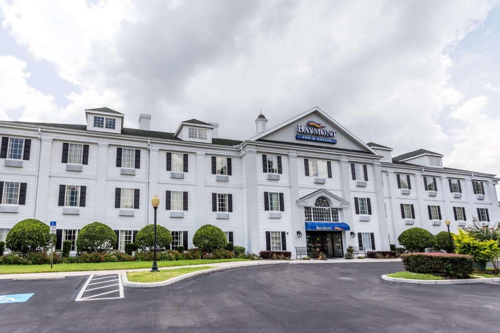 Lakeland Hotel | Baymont by Wyndham Lakeland