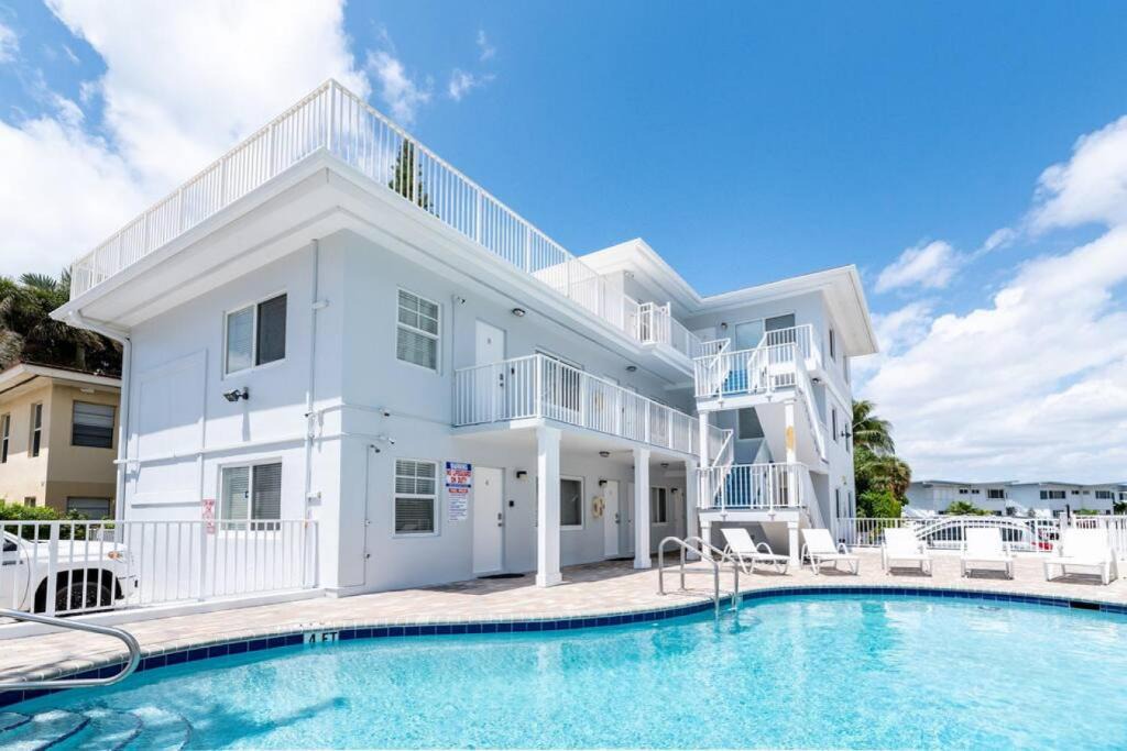 Central Beach Apartment | Bayshore Breeze 4 - Fort Lauderdale Beach