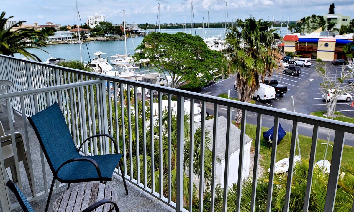 Bayside Condos City Bay | Clearwater Beach