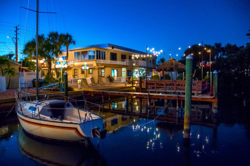 Waterfront | Belle Vista