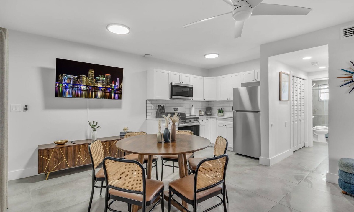East Fort Lauderdale Apartment | Bayview Regency Apartments By Lowkl