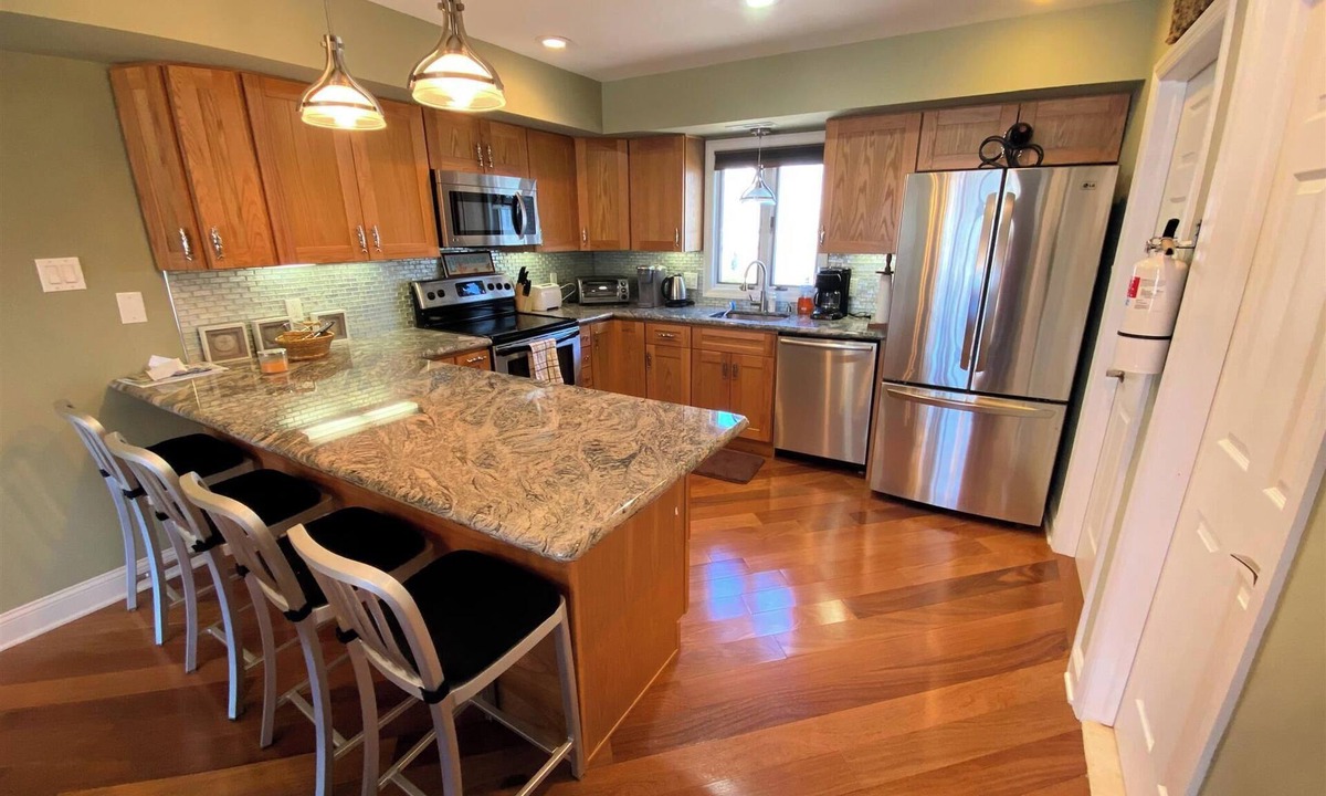 Brigantine Condo | Beach Block condo, 2 bed, 2.5 bath short or long-term rental this offseason.