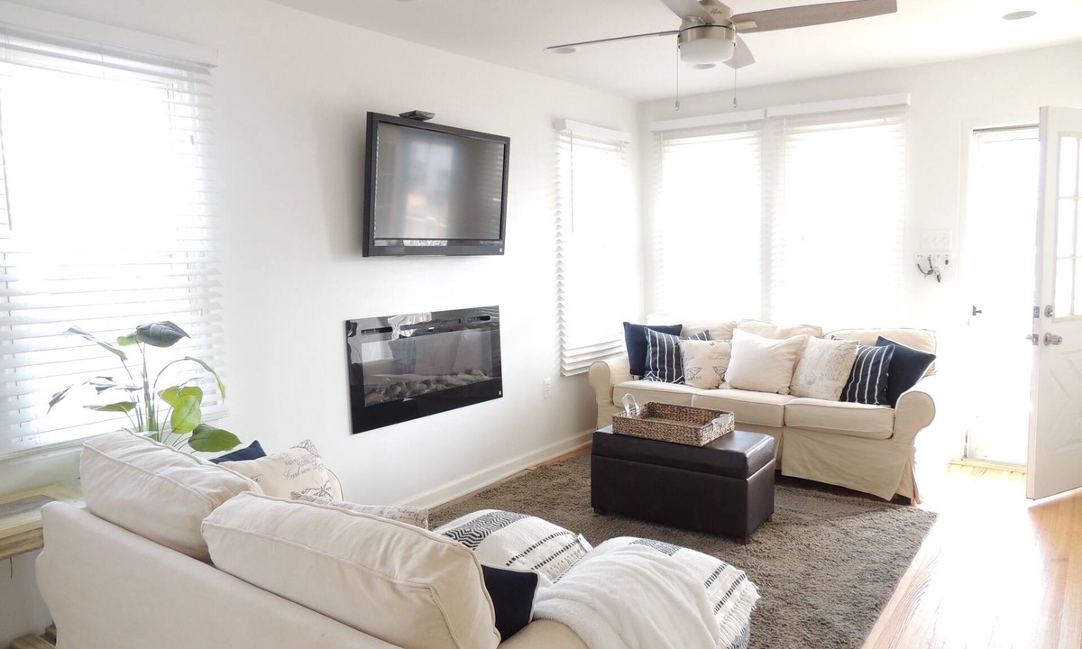 Gold Coast Condo | Beach Block One house from beach 1st floor Completely Renovated