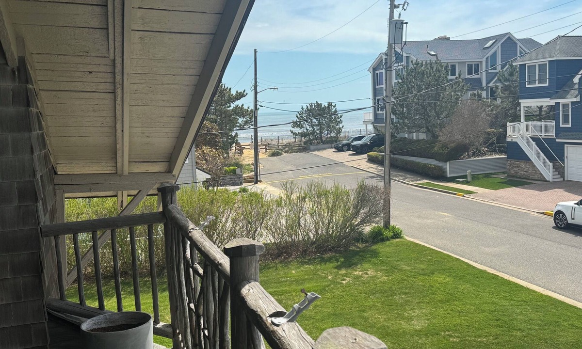 Strathmere House | Beach Bungalow, 3rd House from Beach