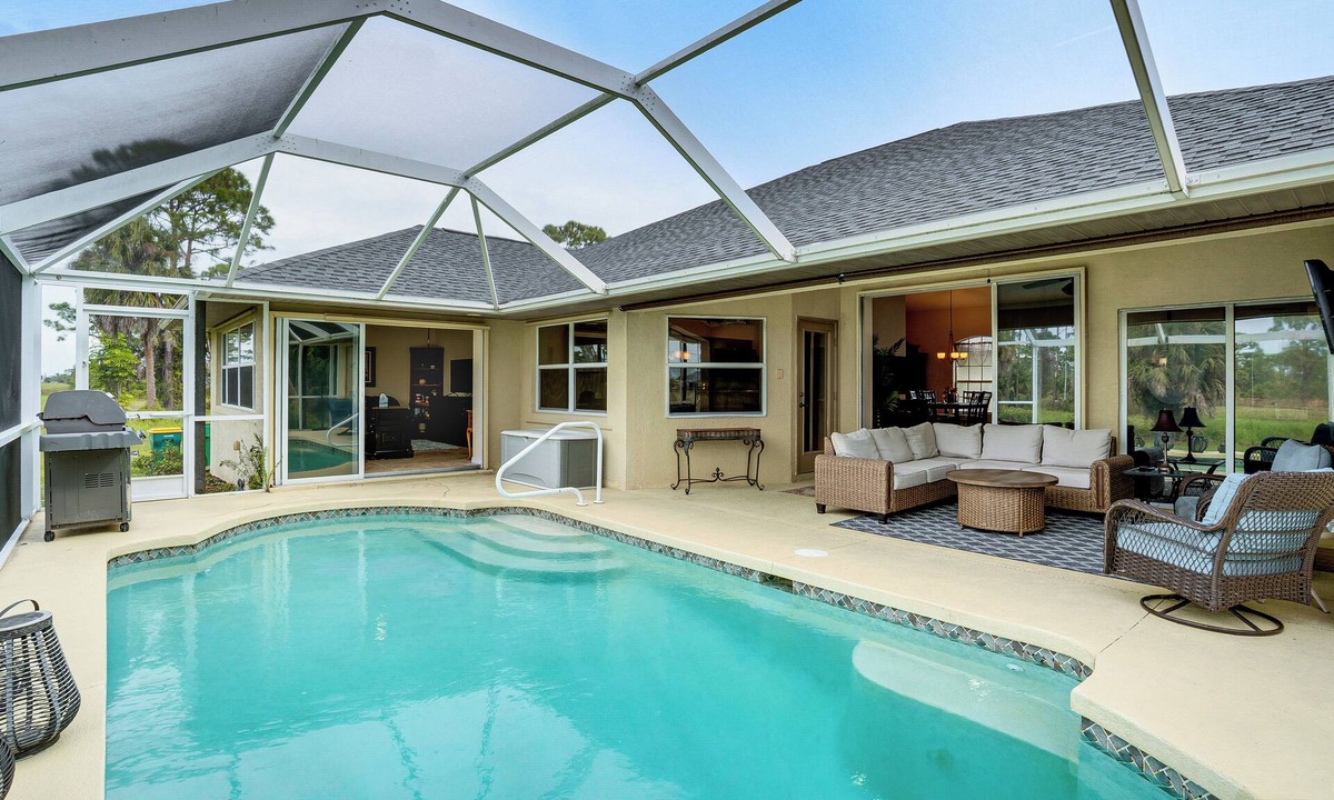 Pine Valley House | Beach Days & Fairways: Rotonda West Snowbird Home