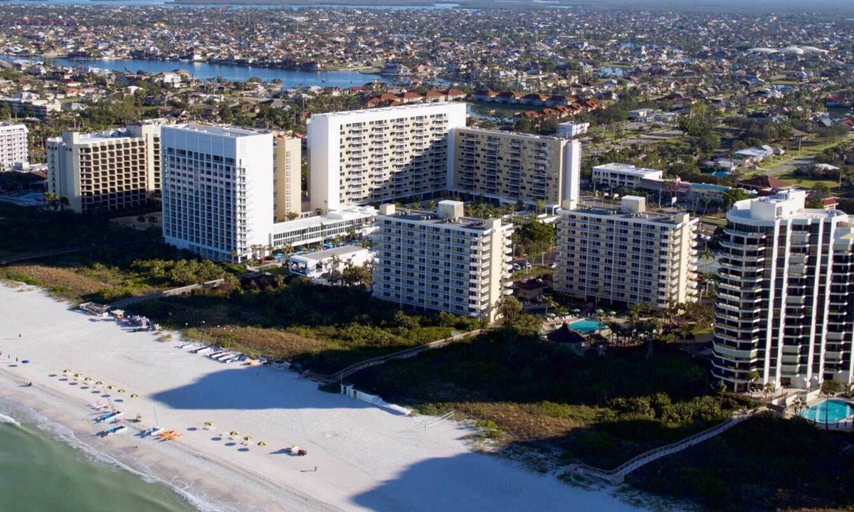 Marco Island Resort | Beach Front - Ocean View - The Charter Club of Marco Beach®.