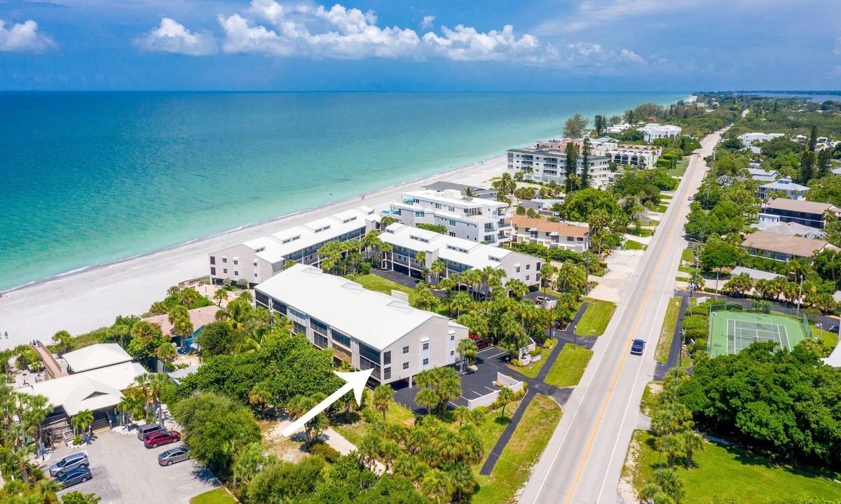 Englewood Condo | Beach Fun & Sun - nice 2 bedroom condo