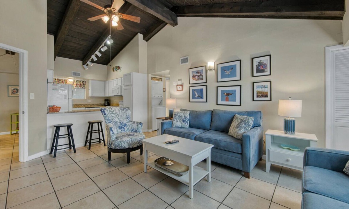 Fort Walton Beach - Destin Condo | Beach Getaway! Pet-friendly! Chateau La Mer 15E!