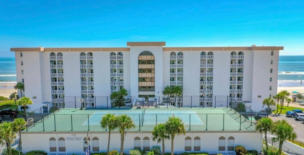 Daytona Beach Shores Apartment | Beach Oasis 601 Gorgeous Ocean front Ocean view for 10 sleeps up to 15