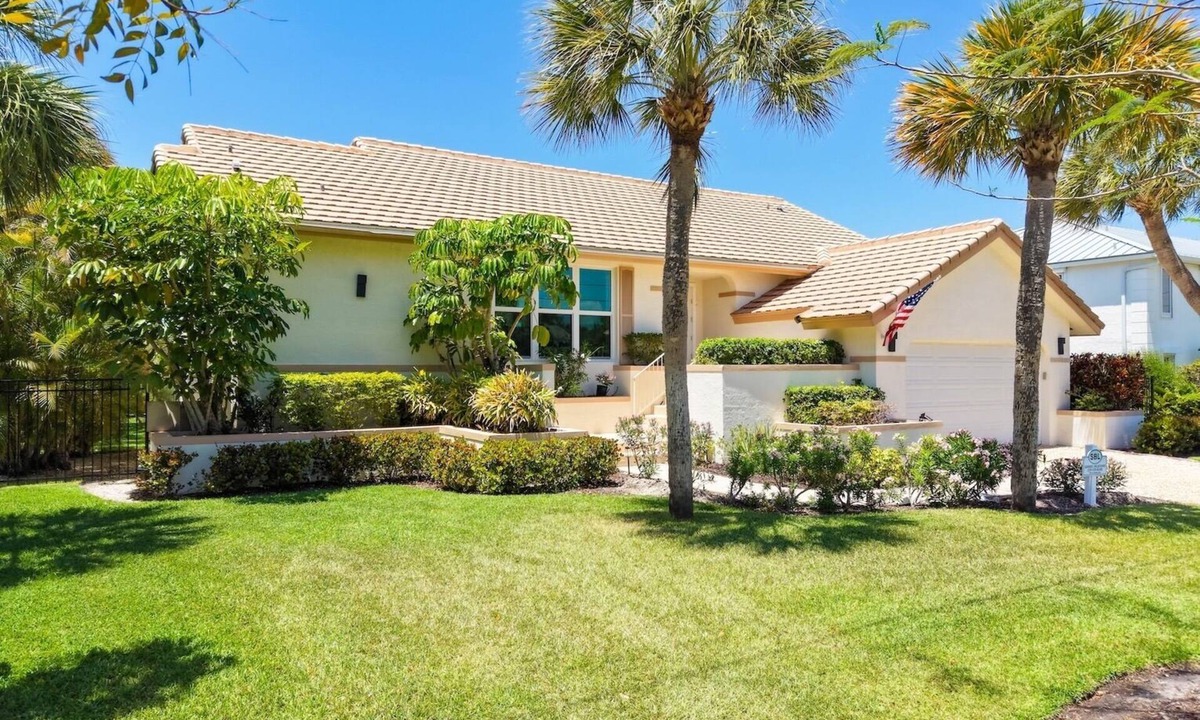 Beachview Country Club Estates House | Beach Walk: Charming Pool Home in Beachview Estates Close to Beach Path!