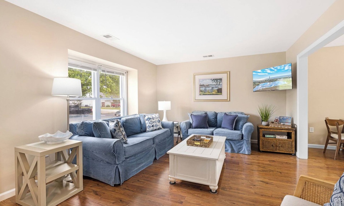 Villas House | Beaches at the Bay, 2 Blocks to the Beach, pet friendly