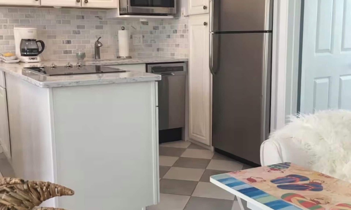 North Redington Beach Condo | Beachfront Bliss! Right on the Gulf of Mexico! On the sandy white beach!