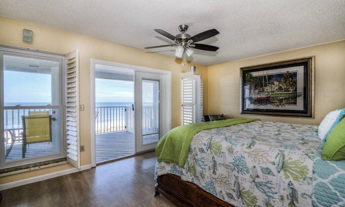 Indian Shores Villa | Beachfront 3 Bedroom 2 Bath Penthouse Indian Shores Florida With A Pool