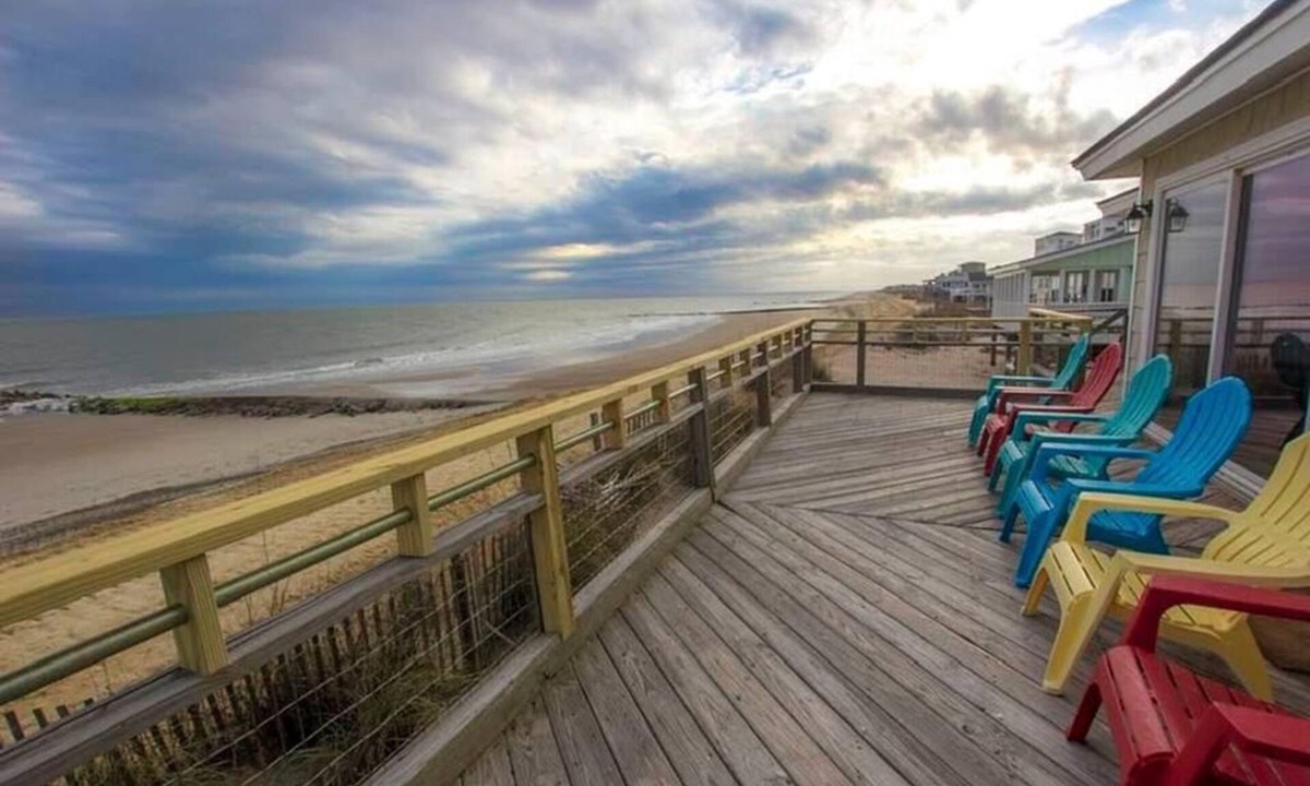 Edisto Island House | Beachfront 4 BR, 3 bath, sleeps 12 - Hot Tub! Fantastic Views!