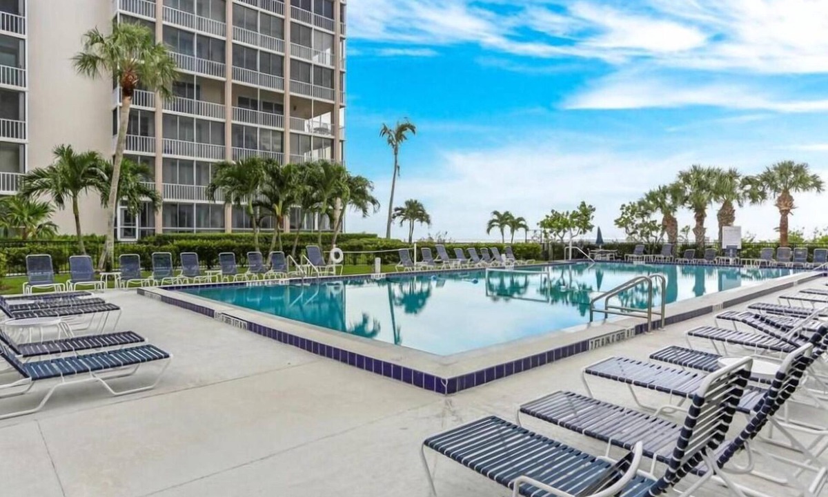 South Island Condo | Beachfront condo with great Gulf views