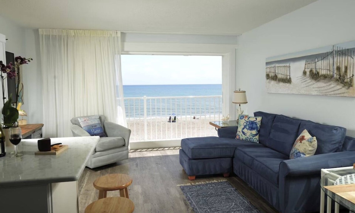 Indialantic By The Sea Resort | Beachfront Indialantic Stay | King Suite | Near Cocoa Beach