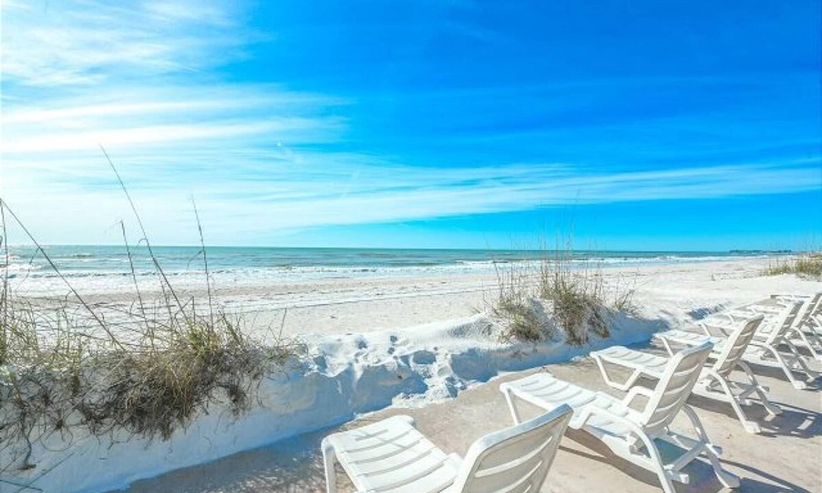 Beach Resort | Bradenton Beach