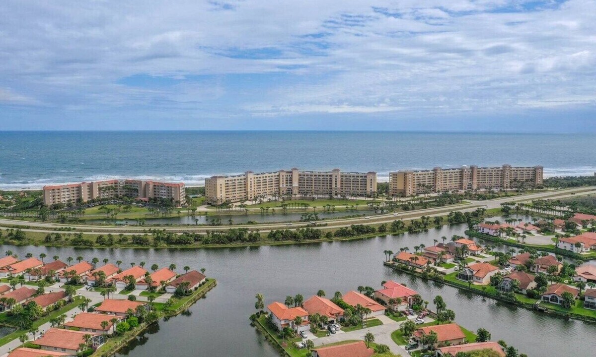 Palm Coast Apartment | Beachside Penthouse with Ocean Views