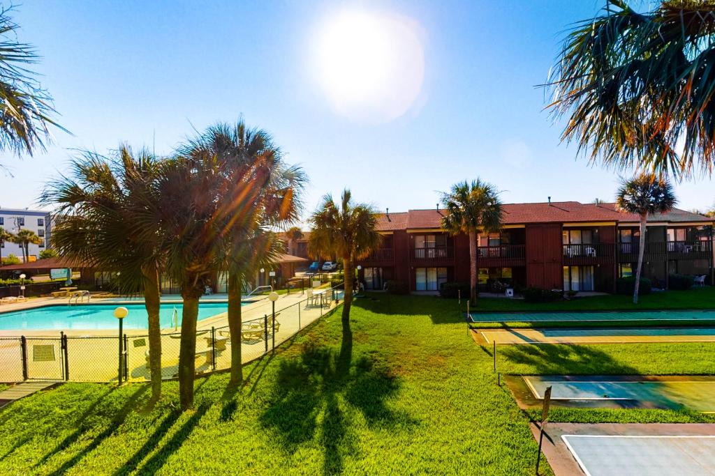 West Panama City Beach Hotel | Beachwalk Condominiums 16E