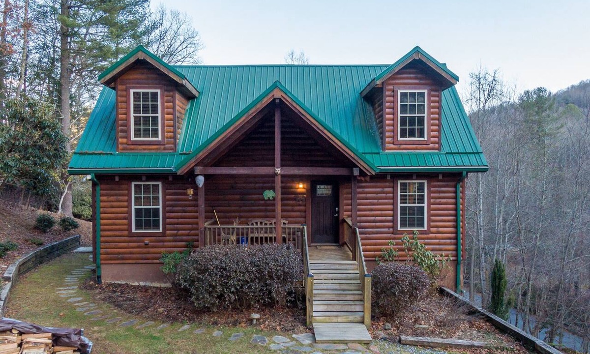 Sugar Grove Cabin | Bear Creek - Beautiful home with gas fireplace, custom wood burning firepit, shuffleboard, and more!