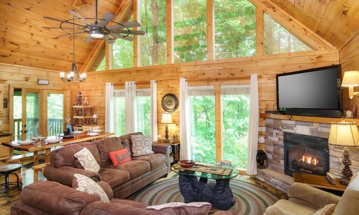 Black Bear Falls House | Bear Essentials
