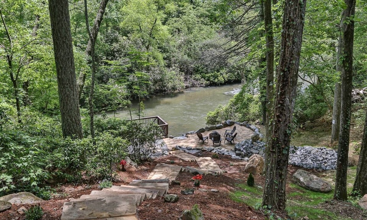 Ellijay Cabin | Bear Rapids on the Cartecay | Ellijay, GA