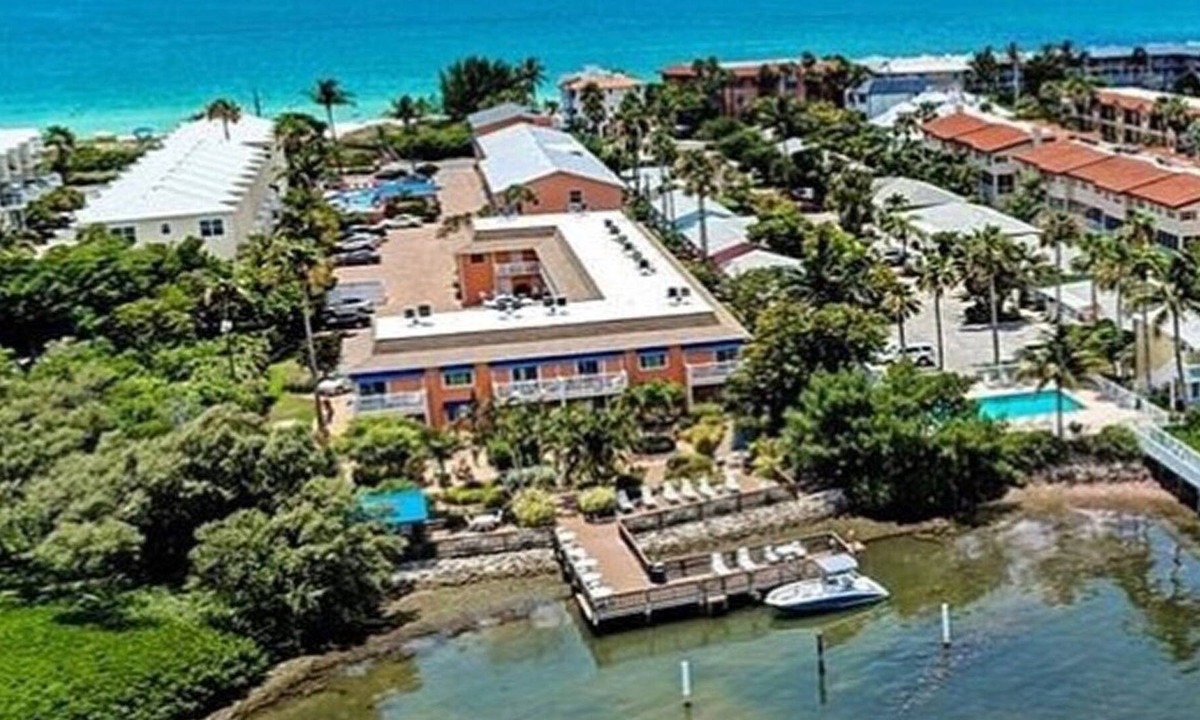 Smuggler Cove Resort Bradenton Beach | Bradenton Beach